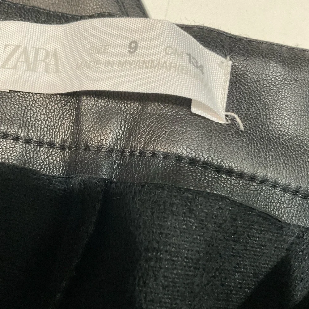 🍏🍏 ZARA Girl’s Soft Faux Thin Fleece Lined Zipped Bottom Slits Pants, M